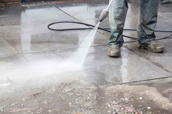 pressure washing services in operation